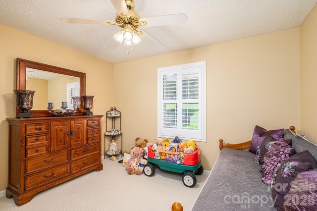 2928 Palmer Drive NE, Conover, NC 28613