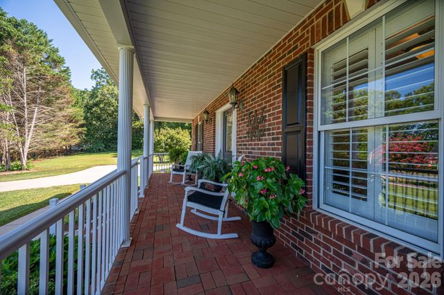 2928 Palmer Drive NE, Conover, NC 28613