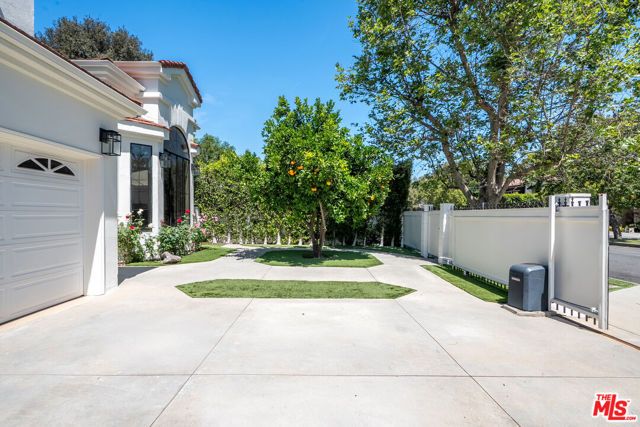 4475 Stern Avenue, Sherman Oaks, CA 91423