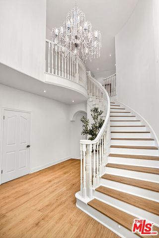 4475 Stern Avenue, Sherman Oaks, CA 91423