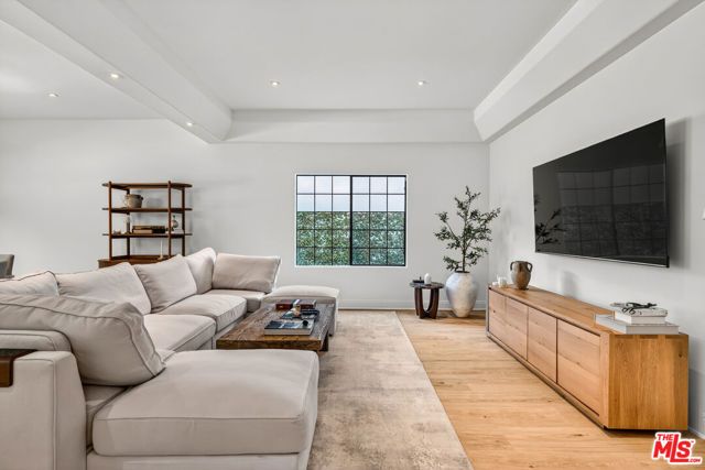 4475 Stern Avenue, Sherman Oaks, CA 91423