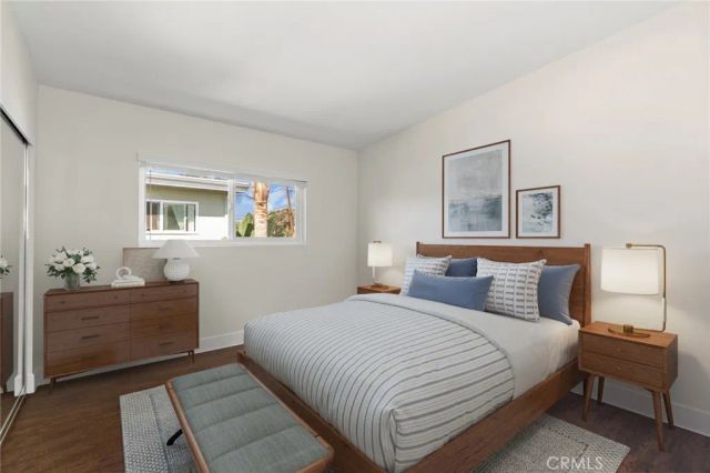 271 16th Pl D, Costa Mesa, CA 92627