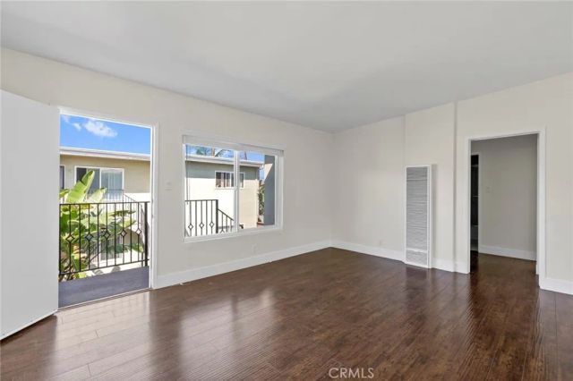271 16th Pl D, Costa Mesa, CA 92627