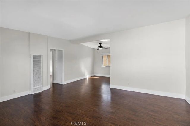 271 16th Pl D, Costa Mesa, CA 92627