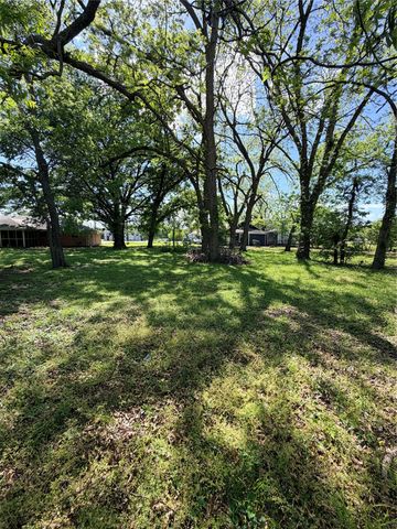 202 S Dallas Street, Wilmer, TX 75172