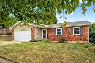 12122 Beckford Estates Drive, Maryland Heights, MO 63043
