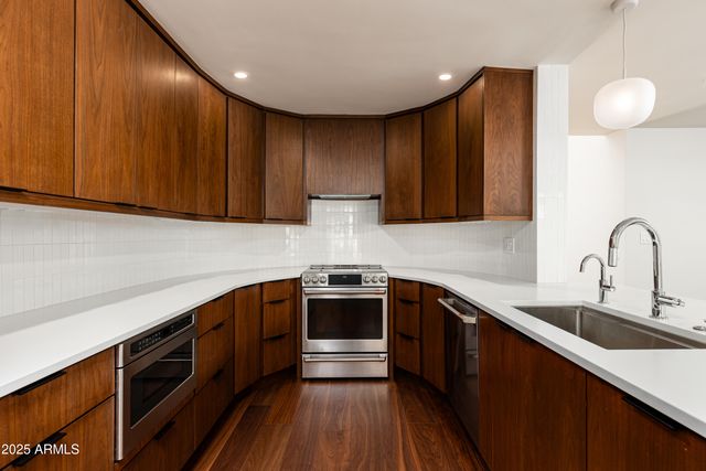 3736 E MONTECITO Avenue, Phoenix, AZ 85018