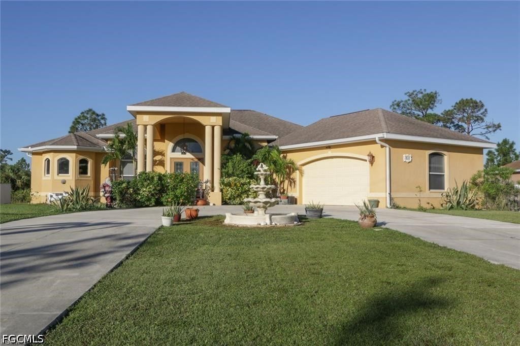 611 Clayton AVE, Lehigh Acres, FL 33972
