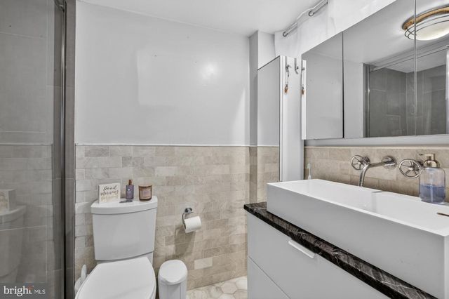 313 SAGE LN, Philadelphia, PA 19128