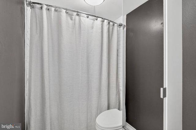 313 SAGE LN, Philadelphia, PA 19128