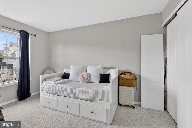 313 SAGE LN, Philadelphia, PA 19128