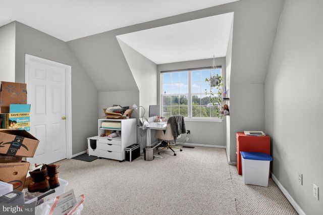 313 SAGE LN, Philadelphia, PA 19128