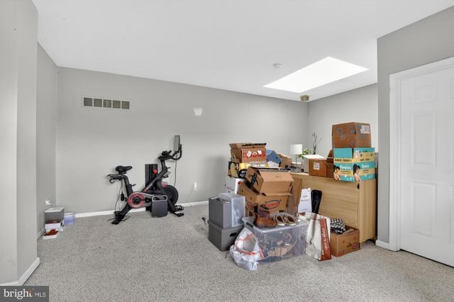 313 SAGE LN, Philadelphia, PA 19128