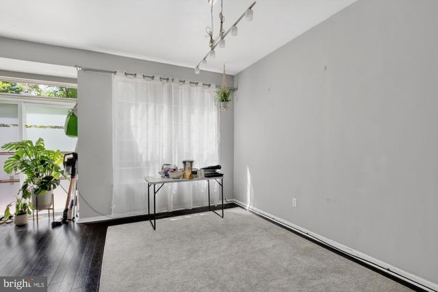 313 SAGE LN, Philadelphia, PA 19128