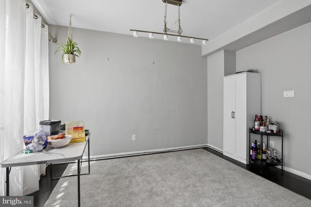 313 SAGE LN, Philadelphia, PA 19128