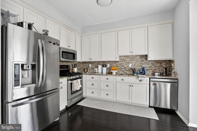 313 SAGE LN, Philadelphia, PA 19128