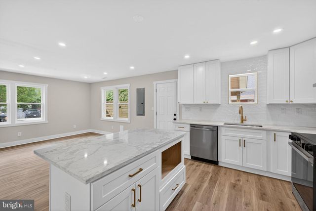 6811 SHEPHERD ST, Hyattsville, MD 20784