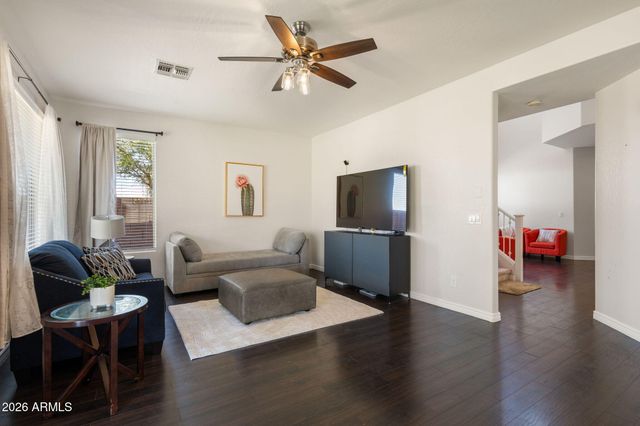 82 W RAVEN Drive, Chandler, AZ 85286