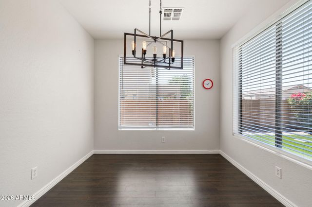 82 W RAVEN Drive, Chandler, AZ 85286