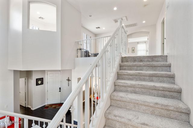 82 W RAVEN Drive, Chandler, AZ 85286