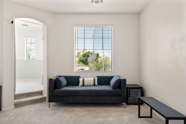 82 W RAVEN Drive, Chandler, AZ 85286