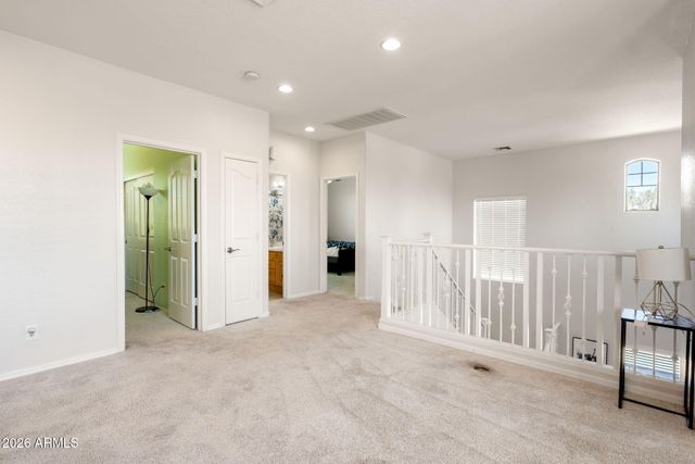 82 W RAVEN Drive, Chandler, AZ 85286