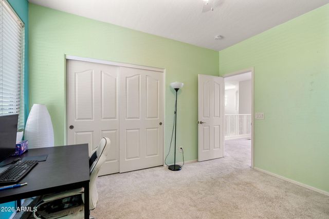 82 W RAVEN Drive, Chandler, AZ 85286