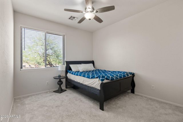 82 W RAVEN Drive, Chandler, AZ 85286