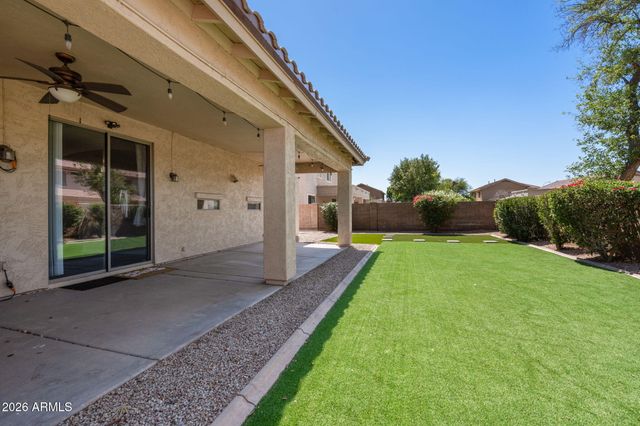 82 W RAVEN Drive, Chandler, AZ 85286