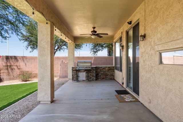 82 W RAVEN Drive, Chandler, AZ 85286