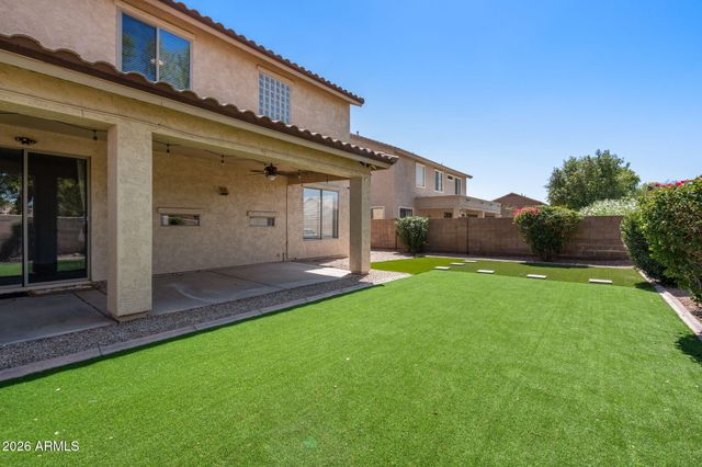 82 W RAVEN Drive, Chandler, AZ 85286