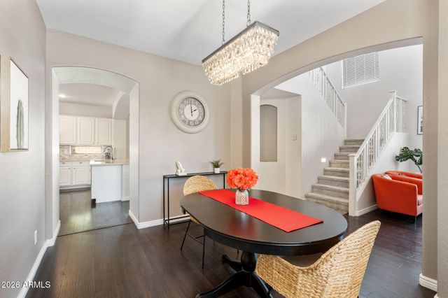 82 W RAVEN Drive, Chandler, AZ 85286
