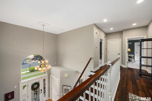 4902 N WEAVERRIDGE Boulevard, Peoria, IL 61615