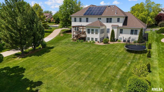 4902 N WEAVERRIDGE Boulevard, Peoria, IL 61615