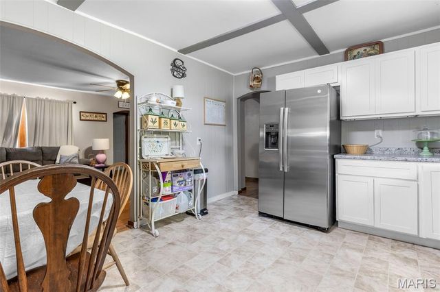39 Pine Street, Farmington, MO 63640