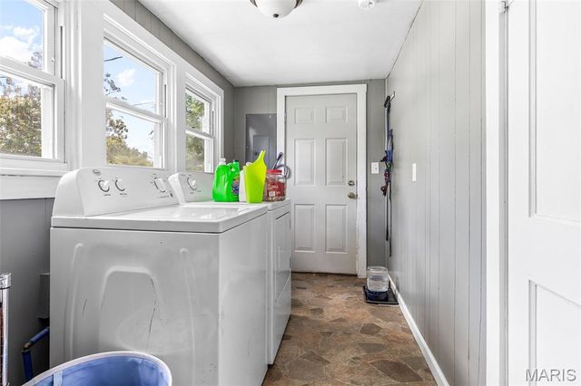 39 Pine Street, Farmington, MO 63640