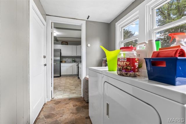 39 Pine Street, Farmington, MO 63640