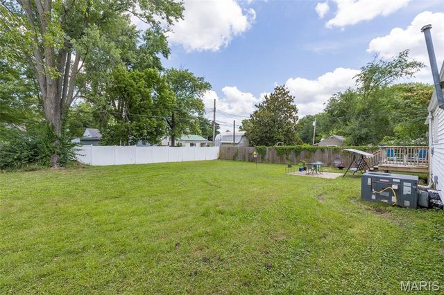 39 Pine Street, Farmington, MO 63640