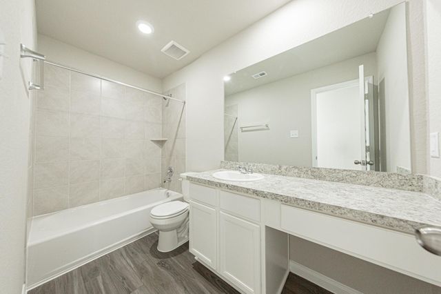 8132 Alpine Bearberry Drive, Houston, TX 77016