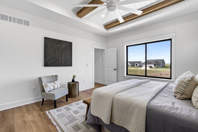 355 NW Red Oak Drive, Waukee, IA 50263
