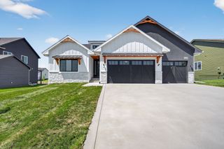 355 NW Red Oak Drive, Waukee, IA 50263