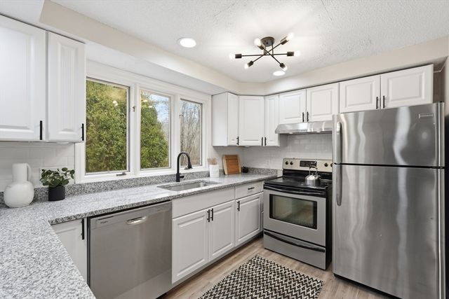 75 North Rd, Hampden, MA 01036