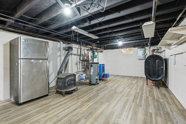 75 North Rd, Hampden, MA 01036