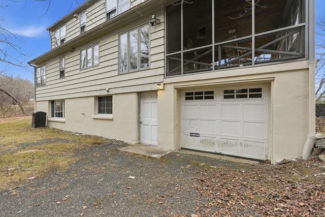 75 North Rd, Hampden, MA 01036
