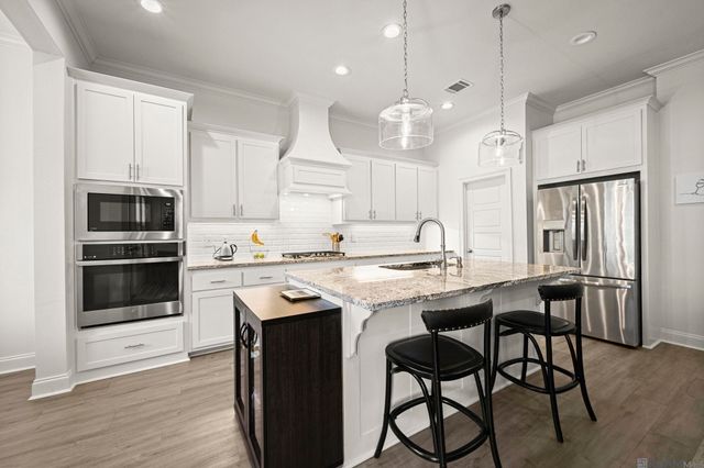 9004 Magnolia View Dr, Baton Rouge, LA 70810