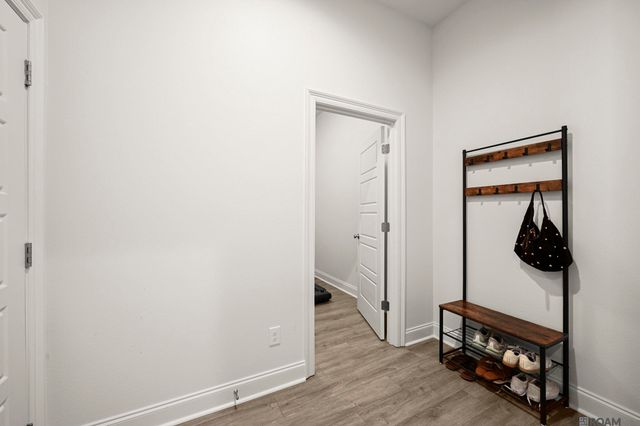 9004 Magnolia View Dr, Baton Rouge, LA 70810