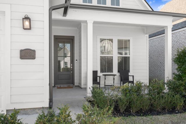 9004 Magnolia View Dr, Baton Rouge, LA 70810