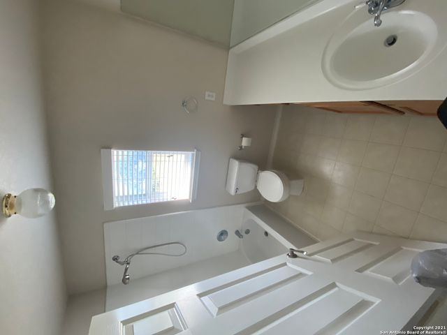 707 SYCAMORE MOON, San Antonio, TX 78216