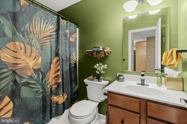 16 RUMFORD CT, Lancaster, PA 17602