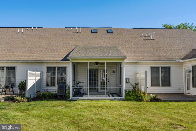 16 RUMFORD CT, Lancaster, PA 17602